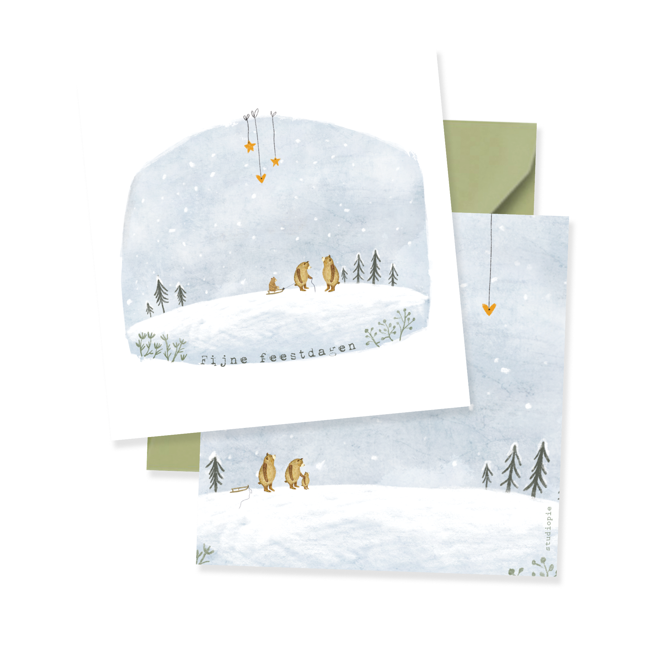 Kerstkaartje Berenfamilie met 1 kindje in de sneeuw